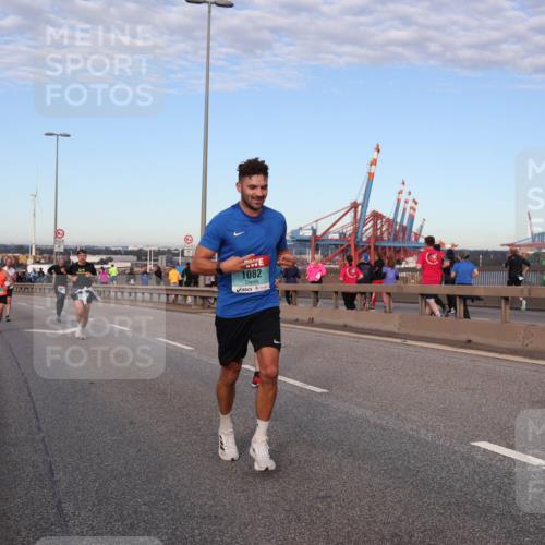 03.10.2024 - Köhlbrandbrückenlauf Matties Gatica Varas http://msf.ph/oto/7205839 03.10.2024 09:32:59 Position 2 31, 20, 1082 meine-sportfotos.de