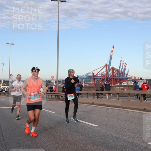 03.10.2024 - Köhlbrandbrückenlauf Matties Gatica Varas http://msf.ph/oto/7206013 03.10.2024 09:33:04 Position 2 072, 1004, 1070 meine-sportfotos.de
