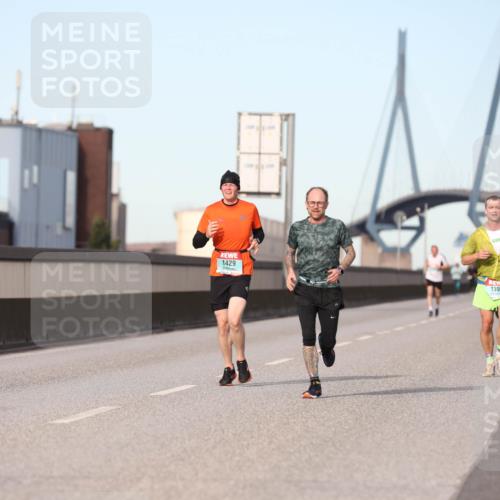 03.10.2024 - Köhlbrandbrückenlauf Fuchs,  Jonas http://msf.ph/oto/7206178 03.10.2024 09:42:47 Position 3 1429, 1391 meine-sportfotos.de