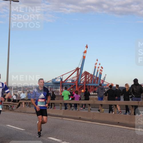 03.10.2024 - Köhlbrandbrückenlauf Matties Gatica Varas http://msf.ph/oto/7206203 03.10.2024 09:33:16 Position 2 1129, 1155 meine-sportfotos.de