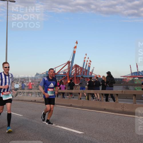 03.10.2024 - Köhlbrandbrückenlauf Matties Gatica Varas http://msf.ph/oto/7206216 03.10.2024 09:33:17 Position 2 1129, 1155 meine-sportfotos.de