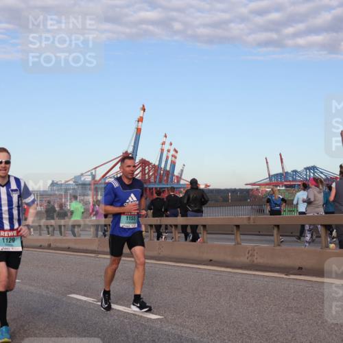 03.10.2024 - Köhlbrandbrückenlauf Matties Gatica Varas http://msf.ph/oto/7206250 03.10.2024 09:33:17 Position 2 1129, 1155 meine-sportfotos.de