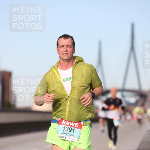 03.10.2024 - Köhlbrandbrückenlauf Fuchs,  Jonas http://msf.ph/oto/7206295 03.10.2024 09:42:54 Position 3 1391 meine-sportfotos.de