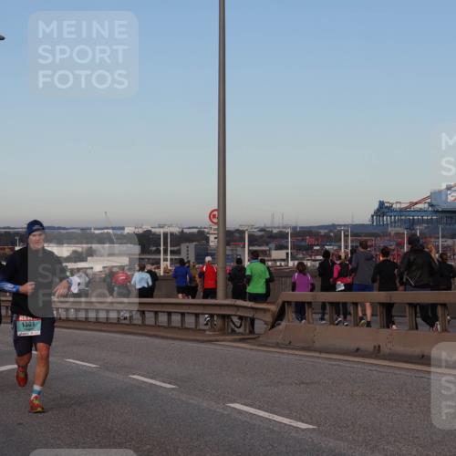 03.10.2024 - Köhlbrandbrückenlauf Matties Gatica Varas http://msf.ph/oto/7206327 03.10.2024 09:33:21 Position 2 1500, 101, 1301 meine-sportfotos.de