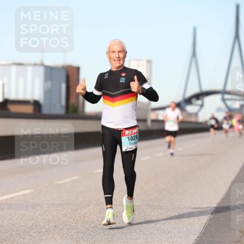 03.10.2024 - Köhlbrandbrückenlauf Fuchs,  Jonas http://msf.ph/oto/7206485 03.10.2024 09:42:59 Position 3 1029 meine-sportfotos.de