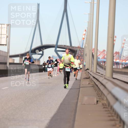 03.10.2024 - Köhlbrandbrückenlauf Fuchs,  Jonas http://msf.ph/oto/7206672 03.10.2024 09:43:07 Position 3 2076, 1472 meine-sportfotos.de