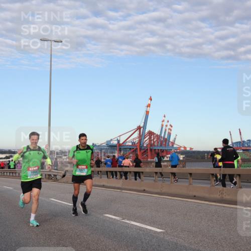 03.10.2024 - Köhlbrandbrückenlauf Matties Gatica Varas http://msf.ph/oto/7206701 03.10.2024 09:33:27 Position 2 1065, 1021 meine-sportfotos.de