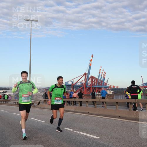 03.10.2024 - Köhlbrandbrückenlauf Matties Gatica Varas http://msf.ph/oto/7206723 03.10.2024 09:33:27 Position 2 1141, 1065, 1021 meine-sportfotos.de