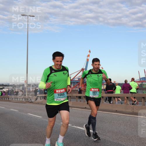 03.10.2024 - Köhlbrandbrückenlauf Matties Gatica Varas http://msf.ph/oto/7206811 03.10.2024 09:33:28 Position 2 1141, 1065, 1021 meine-sportfotos.de