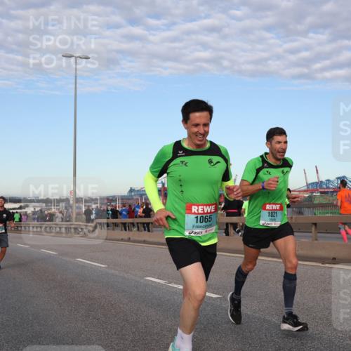 03.10.2024 - Köhlbrandbrückenlauf Matties Gatica Varas http://msf.ph/oto/7206855 03.10.2024 09:33:28 Position 2 1141, 1065, 1021 meine-sportfotos.de