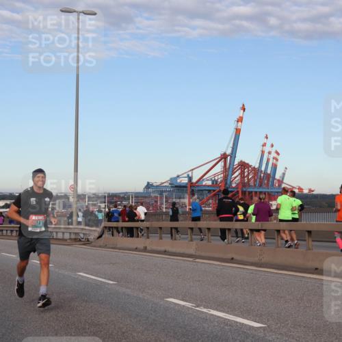 03.10.2024 - Köhlbrandbrückenlauf Matties Gatica Varas http://msf.ph/oto/7206924 03.10.2024 09:33:30 Position 2 141 meine-sportfotos.de