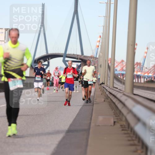 03.10.2024 - Köhlbrandbrückenlauf Fuchs,  Jonas http://msf.ph/oto/7206927 03.10.2024 09:43:15 Position 3 1469, 2696, 1420 meine-sportfotos.de