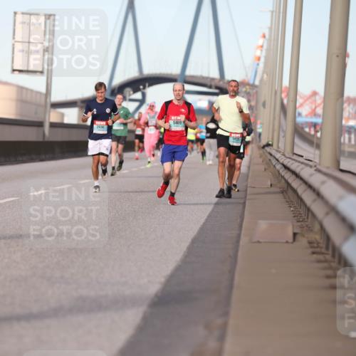 03.10.2024 - Köhlbrandbrückenlauf Fuchs,  Jonas http://msf.ph/oto/7207032 03.10.2024 09:43:16 Position 3 1469, 2696, 1420 meine-sportfotos.de
