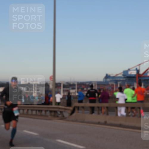 03.10.2024 - Köhlbrandbrückenlauf Matties Gatica Varas http://msf.ph/oto/7207131 03.10.2024 09:33:33 Position 2  meine-sportfotos.de