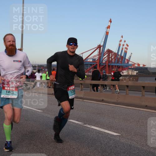 03.10.2024 - Köhlbrandbrückenlauf Matties Gatica Varas http://msf.ph/oto/7207203 03.10.2024 09:33:36 Position 2 1098, 1743, 1423, 1310 meine-sportfotos.de