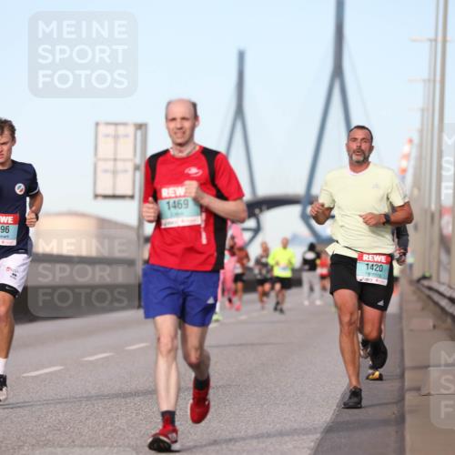 03.10.2024 - Köhlbrandbrückenlauf Fuchs,  Jonas http://msf.ph/oto/7207219 03.10.2024 09:43:23 Position 3 2696, 1469, 1420 meine-sportfotos.de