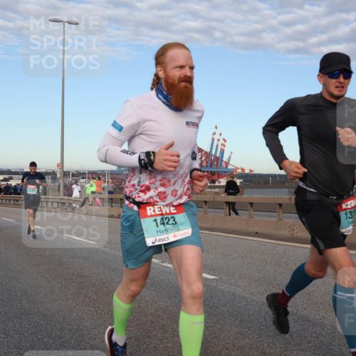 03.10.2024 - Köhlbrandbrückenlauf Matties Gatica Varas http://msf.ph/oto/7207222 03.10.2024 09:33:37 Position 2 1743, 1423, 131, 38 meine-sportfotos.de