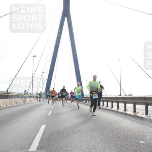 03.10.2024 - Köhlbrandbrückenlauf Jannik Wohlers http://msf.ph/oto/7207261 03.10.2024 09:20:32 Position 1  meine-sportfotos.de