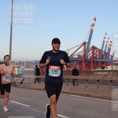 03.10.2024 - Köhlbrandbrückenlauf Matties Gatica Varas http://msf.ph/oto/7207283 03.10.2024 09:33:39 Position 2 1098, 1743 meine-sportfotos.de