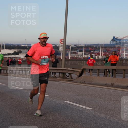 03.10.2024 - Köhlbrandbrückenlauf Matties Gatica Varas http://msf.ph/oto/7207386 03.10.2024 09:33:51 Position 2 500, 1, 1361 meine-sportfotos.de