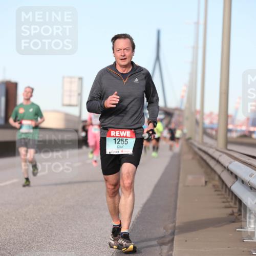 03.10.2024 - Köhlbrandbrückenlauf Fuchs,  Jonas http://msf.ph/oto/7207403 03.10.2024 09:43:28 Position 3 1255 meine-sportfotos.de