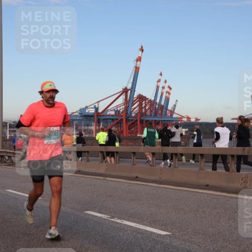 03.10.2024 - Köhlbrandbrückenlauf Matties Gatica Varas http://msf.ph/oto/7207454 03.10.2024 09:33:53 Position 2 361 meine-sportfotos.de