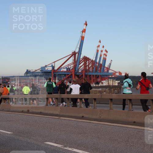03.10.2024 - Köhlbrandbrückenlauf Matties Gatica Varas http://msf.ph/oto/7207549 03.10.2024 09:33:55 Position 2 1088 meine-sportfotos.de