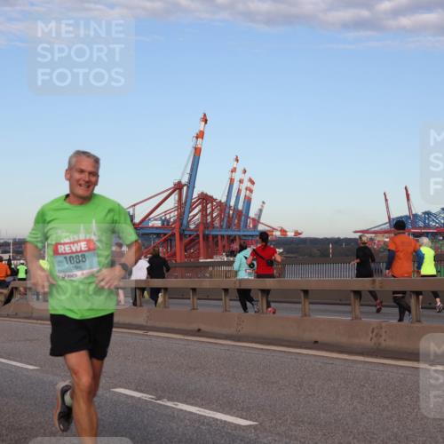 03.10.2024 - Köhlbrandbrückenlauf Matties Gatica Varas http://msf.ph/oto/7207598 03.10.2024 09:33:56 Position 2 1088 meine-sportfotos.de
