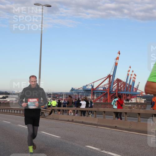 03.10.2024 - Köhlbrandbrückenlauf Matties Gatica Varas http://msf.ph/oto/7207631 03.10.2024 09:33:57 Position 2 2022, 1215, 200 meine-sportfotos.de