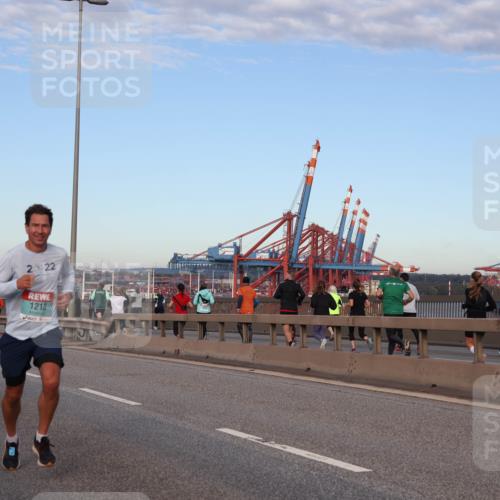 03.10.2024 - Köhlbrandbrückenlauf Matties Gatica Varas http://msf.ph/oto/7207842 03.10.2024 09:34:00 Position 2 2022, 1218 meine-sportfotos.de