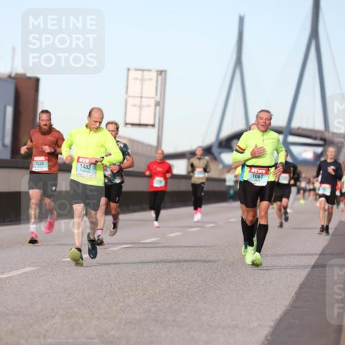 03.10.2024 - Köhlbrandbrückenlauf Fuchs,  Jonas http://msf.ph/oto/7207908 03.10.2024 09:43:36 Position 3 1533, 1482, 1067 meine-sportfotos.de