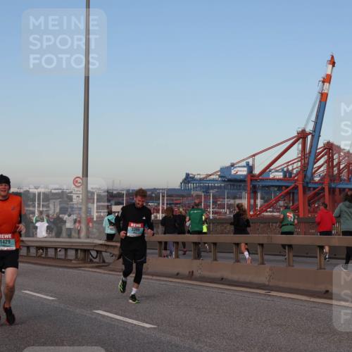 03.10.2024 - Köhlbrandbrückenlauf Matties Gatica Varas http://msf.ph/oto/7207979 03.10.2024 09:34:04 Position 2 500, 1429, 500, 1, 3399 meine-sportfotos.de