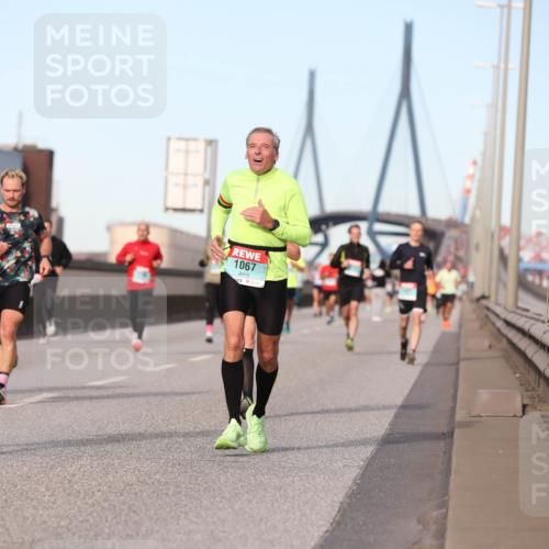 03.10.2024 - Köhlbrandbrückenlauf Fuchs,  Jonas http://msf.ph/oto/7207990 03.10.2024 09:43:39 Position 3 15, 1482, 1067 meine-sportfotos.de