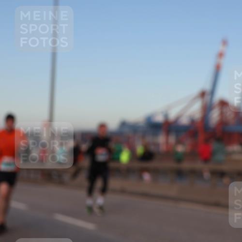 03.10.2024 - Köhlbrandbrückenlauf Matties Gatica Varas http://msf.ph/oto/7208002 03.10.2024 09:34:05 Position 2  meine-sportfotos.de