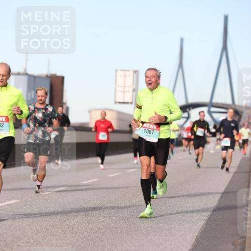 03.10.2024 - Köhlbrandbrückenlauf Fuchs,  Jonas http://msf.ph/oto/7208006 03.10.2024 09:43:40 Position 3 1482, 1067 meine-sportfotos.de