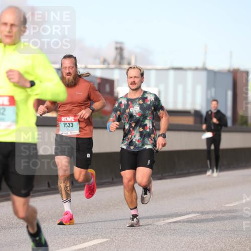 03.10.2024 - Köhlbrandbrückenlauf Fuchs,  Jonas http://msf.ph/oto/7208069 03.10.2024 09:43:41 Position 3 1482, 1533, 1067 meine-sportfotos.de