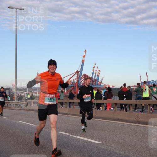 03.10.2024 - Köhlbrandbrückenlauf Matties Gatica Varas http://msf.ph/oto/7208094 03.10.2024 09:34:07 Position 2 1429, 3399 meine-sportfotos.de