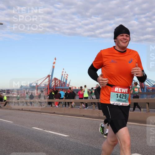 03.10.2024 - Köhlbrandbrückenlauf Matties Gatica Varas http://msf.ph/oto/7208127 03.10.2024 09:34:08 Position 2 1131, 1429 meine-sportfotos.de