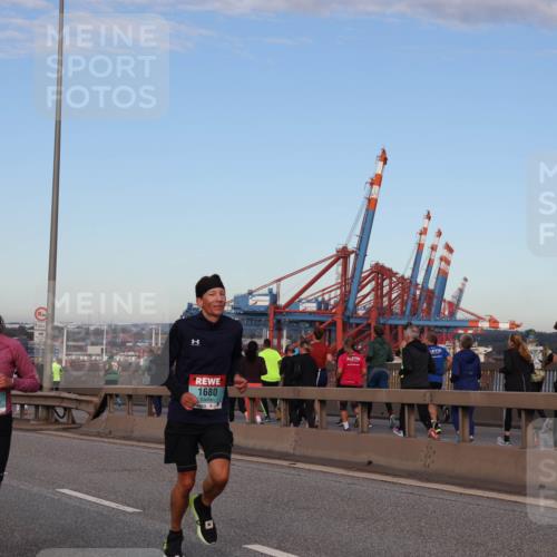 03.10.2024 - Köhlbrandbrückenlauf Matties Gatica Varas http://msf.ph/oto/7208167 03.10.2024 09:34:10 Position 2 1163, 1131, 1680 meine-sportfotos.de