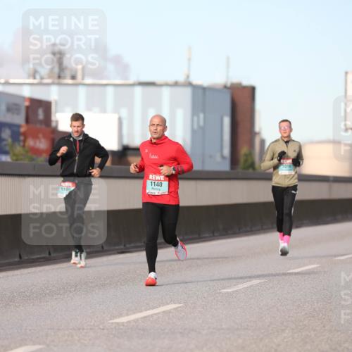 03.10.2024 - Köhlbrandbrückenlauf Fuchs,  Jonas http://msf.ph/oto/7208190 03.10.2024 09:43:44 Position 3 1109, 1140, 1016 meine-sportfotos.de