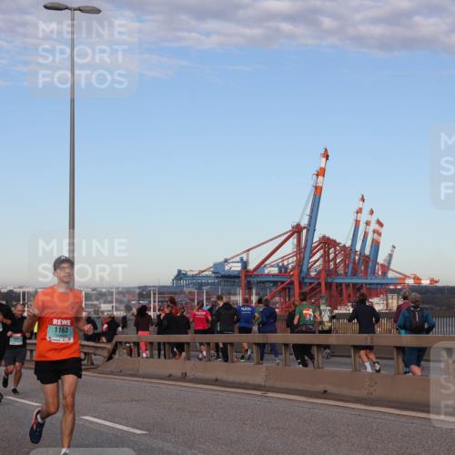 03.10.2024 - Köhlbrandbrückenlauf Matties Gatica Varas http://msf.ph/oto/7208216 03.10.2024 09:34:12 Position 2 500, 1, 119, 1091, 1163 meine-sportfotos.de