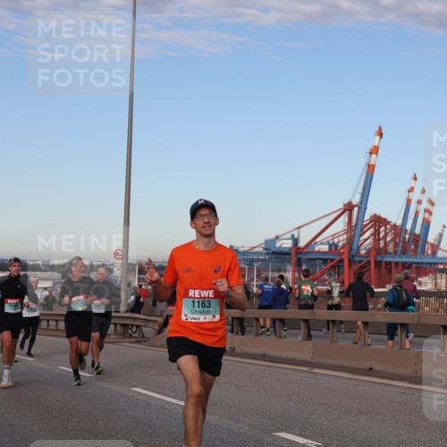 03.10.2024 - Köhlbrandbrückenlauf Matties Gatica Varas http://msf.ph/oto/7208246 03.10.2024 09:34:13 Position 2 105, 500, 1172, 1091, 1163, 4 meine-sportfotos.de