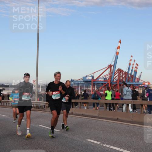 03.10.2024 - Köhlbrandbrückenlauf Matties Gatica Varas http://msf.ph/oto/7208286 03.10.2024 09:34:15 Position 2 1053, 1198, 1172, 1213 meine-sportfotos.de
