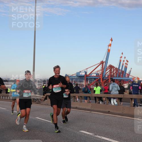 03.10.2024 - Köhlbrandbrückenlauf Matties Gatica Varas http://msf.ph/oto/7208289 03.10.2024 09:34:15 Position 2 500, 1, 1198, 105, 1172, 109 meine-sportfotos.de
