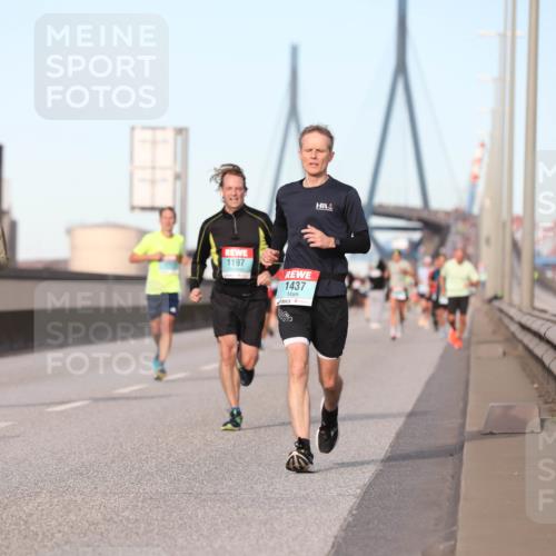 03.10.2024 - Köhlbrandbrückenlauf Fuchs,  Jonas http://msf.ph/oto/7208309 03.10.2024 09:43:46 Position 3 1016, 1197, 1437 meine-sportfotos.de