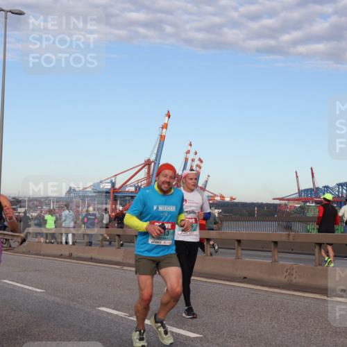 03.10.2024 - Köhlbrandbrückenlauf Matties Gatica Varas http://msf.ph/oto/7208400 03.10.2024 09:34:19 Position 2 1260, 4, 9, 13 meine-sportfotos.de