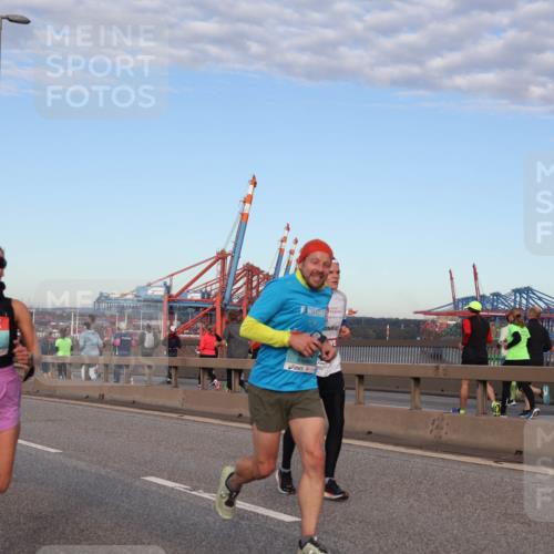 03.10.2024 - Köhlbrandbrückenlauf Matties Gatica Varas http://msf.ph/oto/7208409 03.10.2024 09:34:19 Position 2 1260 meine-sportfotos.de