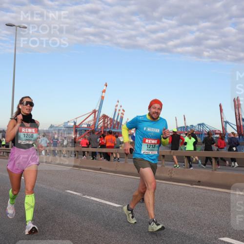 03.10.2024 - Köhlbrandbrückenlauf Matties Gatica Varas http://msf.ph/oto/7208420 03.10.2024 09:34:19 Position 2 1260, 1213 meine-sportfotos.de