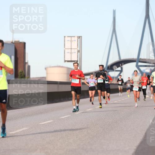 03.10.2024 - Köhlbrandbrückenlauf Fuchs,  Jonas http://msf.ph/oto/7208483 03.10.2024 09:43:51 Position 3 1257, 1075, 1443, 1763, 2293 meine-sportfotos.de