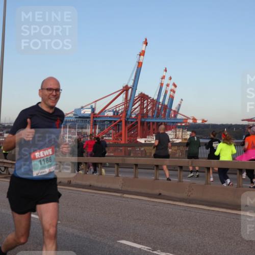 03.10.2024 - Köhlbrandbrückenlauf Matties Gatica Varas http://msf.ph/oto/7208486 03.10.2024 09:34:27 Position 2 1188 meine-sportfotos.de